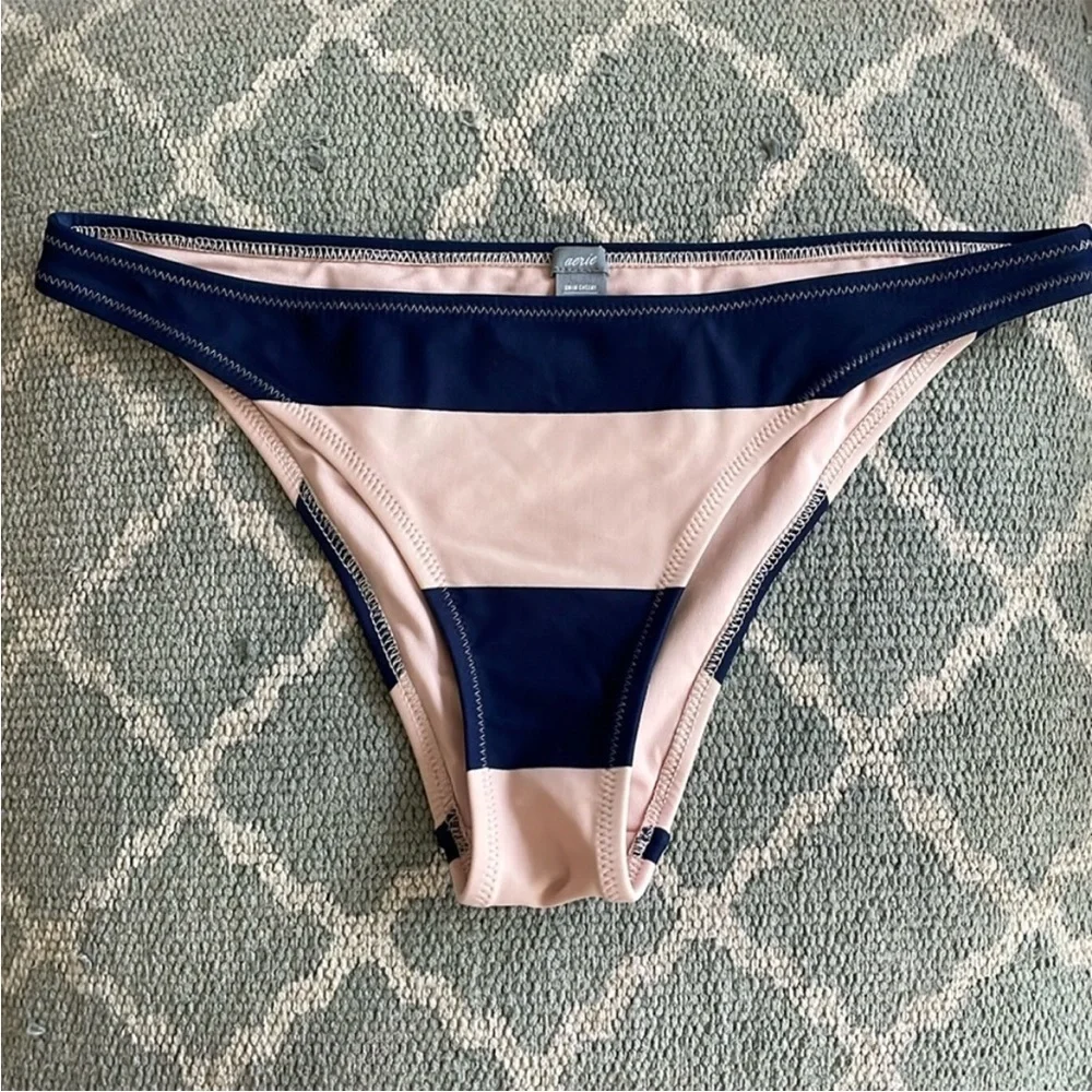 Aerie Cheeky Bikini Bottom Size Medium